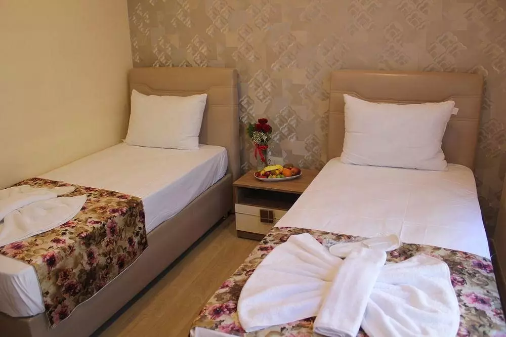 اتاق Gorur Hotel